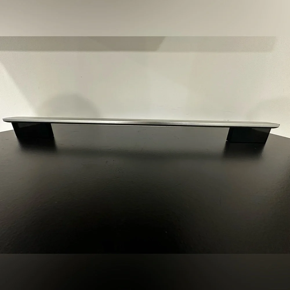 MIELE REFRIGERATOR HANDLE 22” No. 5224.